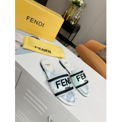 Fendi Slippers For Women in 147618