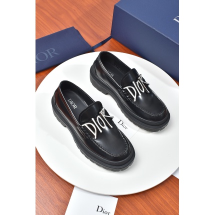 Dior Loafers For Woman in 147820
