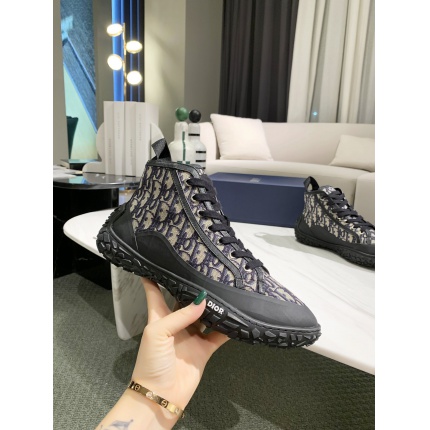 Dior Sneakers in 147860