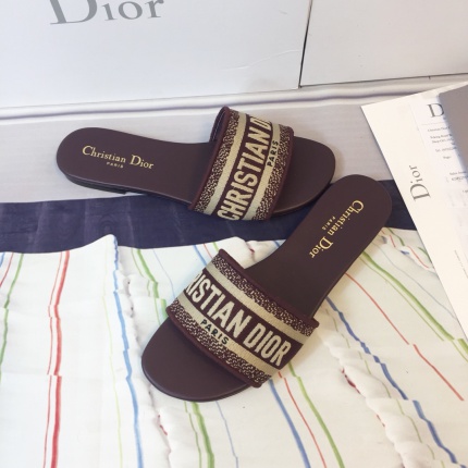 Dior Slippers For Women in 147873