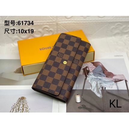 Louis Vuitton Walltes in 148961