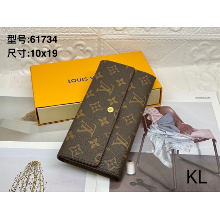 Louis Vuitton Walltes in 148962