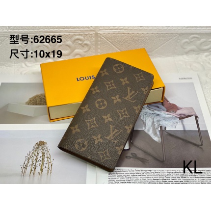 Louis Vuitton Walltes in 148966