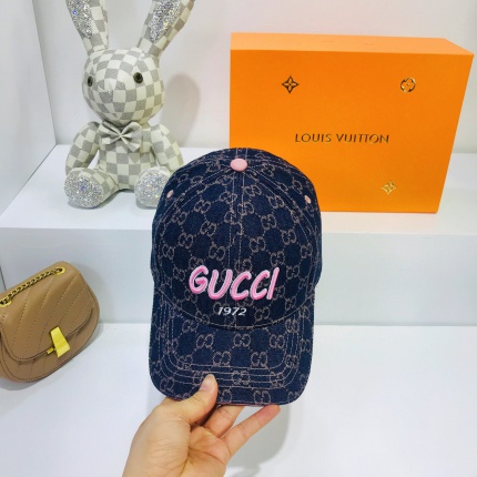Gucci Hats in 149069
