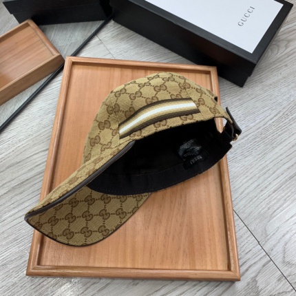 Gucci Hats in 149077