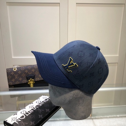 Louis Vuitton  Hats in 149099
