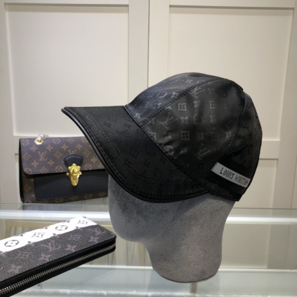 Louis Vuitton  Hats in 149106