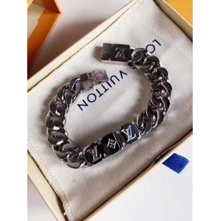 Louis Vuitton Bracelets in 149202