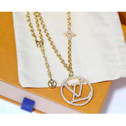 Louis Vuitton Necklace in 149212