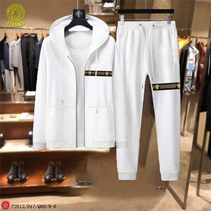 New Arrivals Versace Tracksuits For Men in 149559