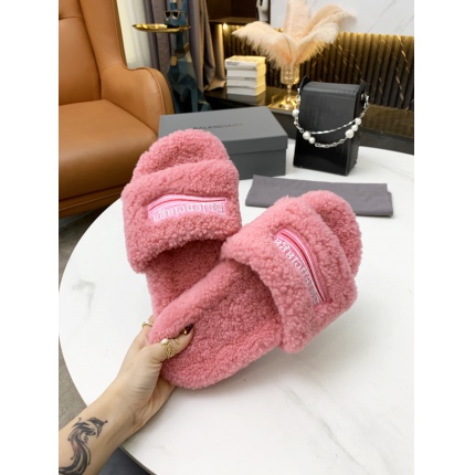 New Arrivals Balenciaga Fur Slippers For Women in 149786