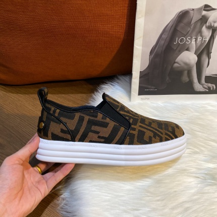 New Arrivals Fendi Sneakers For Women in 149906