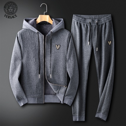 New Arrivals Versace Tracksuits For Men in 150000
