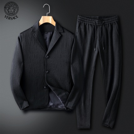 New Arrivals Versace Tracksuits For Men in 150006