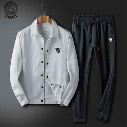 New Arrivals Versace Tracksuits For Men in 150008