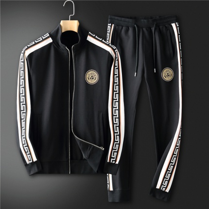 New Arrivals Versace Tracksuits For Men in 150012