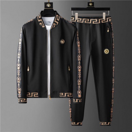 Versace Tracksuits for Men in 150074