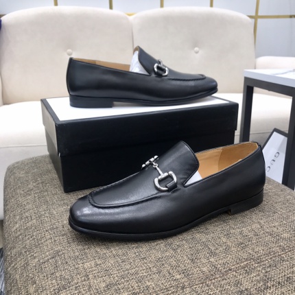 Gucci Dress Shoes For Men in 150479