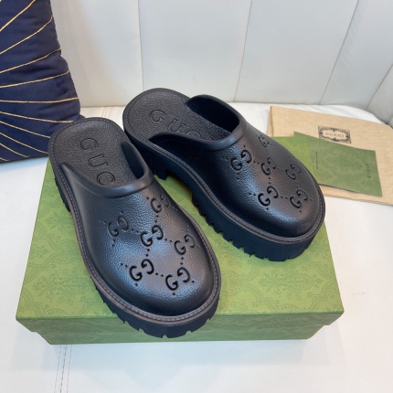 New Arrivals Gucci Slippers For Women in 150497
