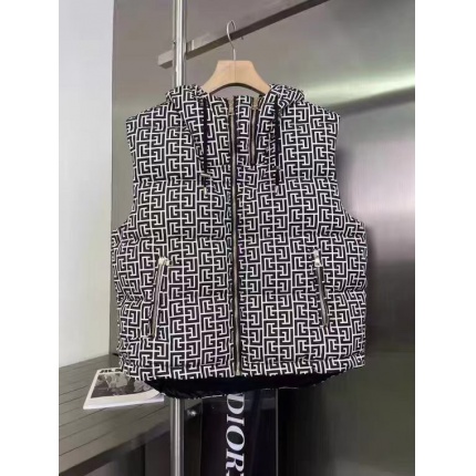 New Arrivals Fendi Down Vest Size S-XXL in 150655