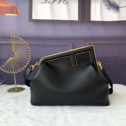 Fendi AAA+++ Handbags in 150879
