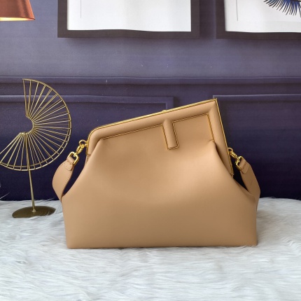 Fendi AAA+++ Handbags in 150882