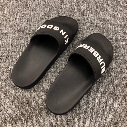 Burberry Slippers For Men in 150901