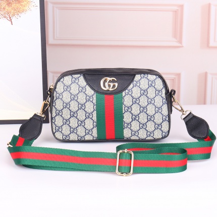 Gucci Cross Bags in 151031