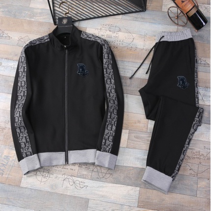 Dior Tracksuits for Men in 151070