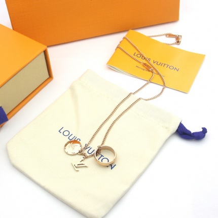 Louis Vuitton Necklace in 151146