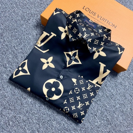 Louis Vuitton  Long-Sleeved Shirts for Men in 151148