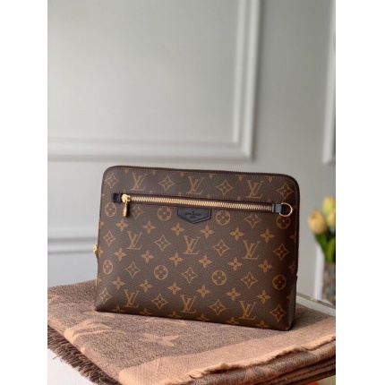 New Arrivals Louis Vuitton AAA quality Clutch For Men in 151161