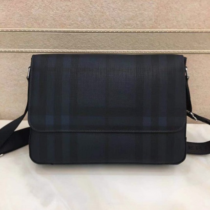 New Arrivals Burberry AAA quality Crossbody Bags For Men in 151171