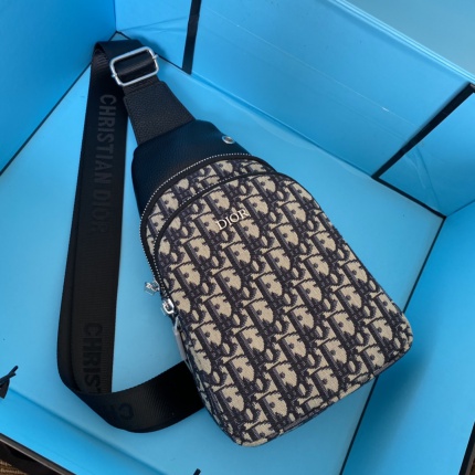 New Arrivals Dior AAA quality Crossbody Bags For Men in 151178