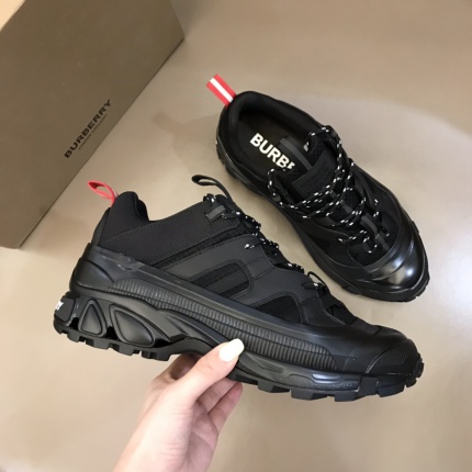 New Arrivals Burberry top quality Sneakers For Men in 151320