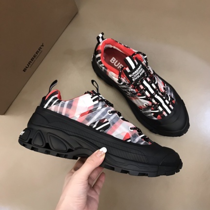New Arrivals Burberry top quality Sneakers For Men in 151324