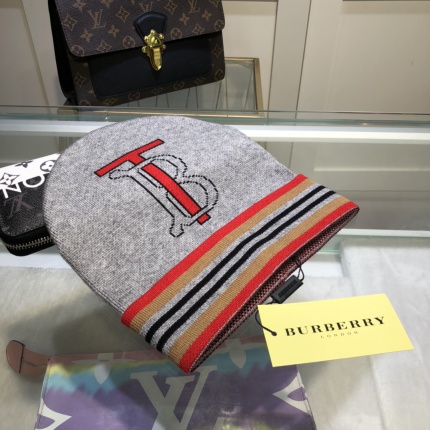 New Arrivals Burberry Beanies in 151811