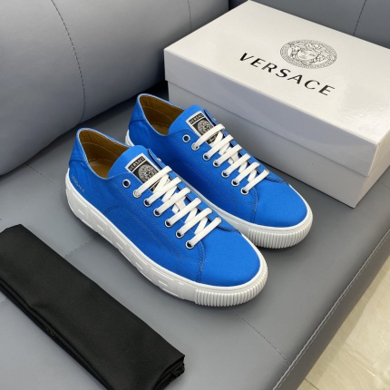 Versace Sneakers For Men in 151936