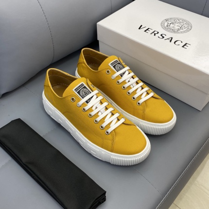 Versace Sneakers For Men in 151937