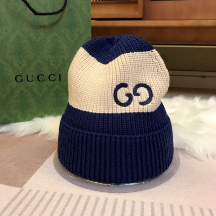 Gucci Beanies in 152204