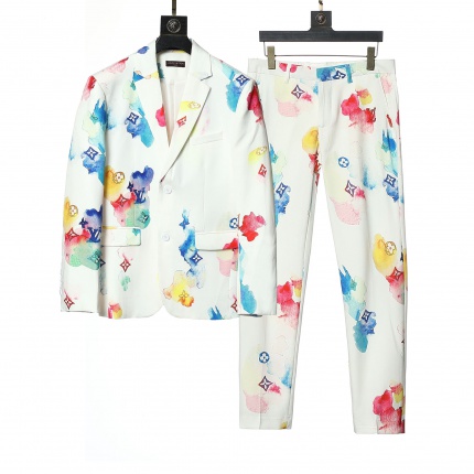 New Arrivals Louis Vuitton Suits For Men in 152381