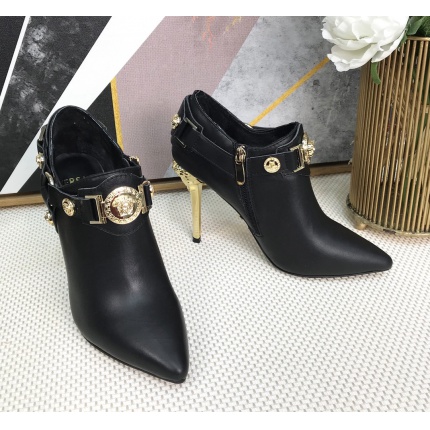 Versace Boots For Women in 152505