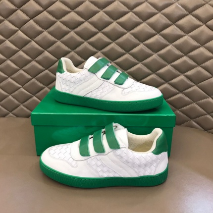 Bottega Veneta Sneakers For Men in 152566