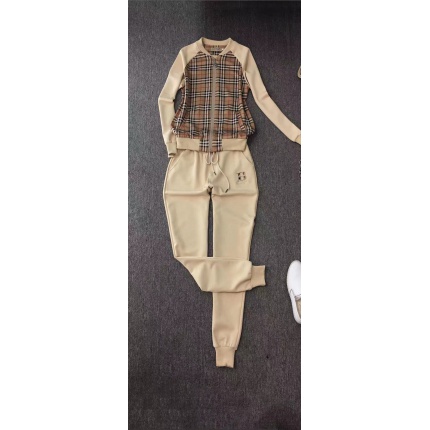 Burberry  Tracksuits of women 1061 S-XL in 152594