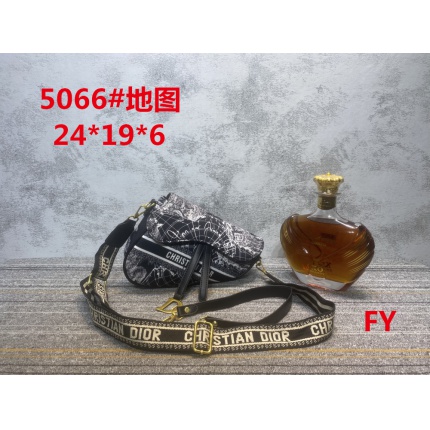 Cheap Dior Shoulder Bags in 153162