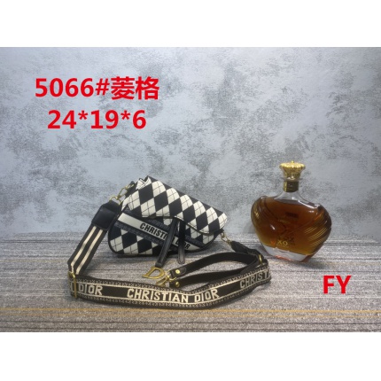 Cheap Dior Shoulder Bags in 153164