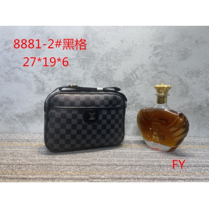 Gucci Cross Bags in 153273