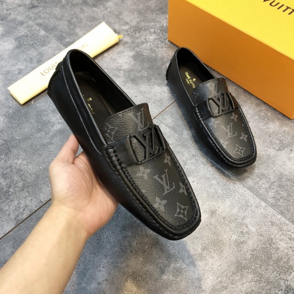 New Arrivals Louis Vuitton Leather Shoes For Men in 153455