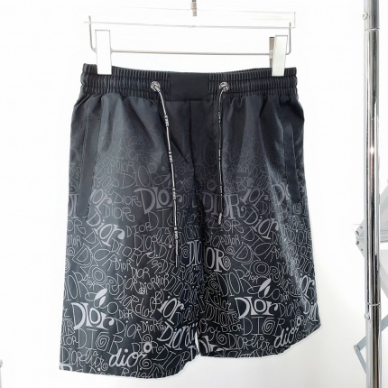 Dior Short Pants For Men in 153502