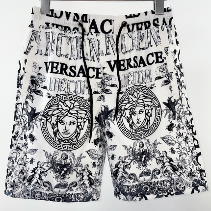 Versace Short Pants For Men in 153525